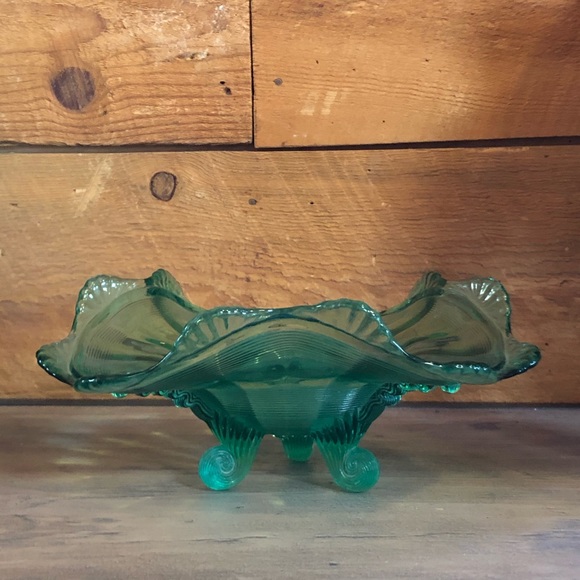 Beautiful Aquamarine Ornate Glass Candy Dish ✨ - Picture 3 of 6